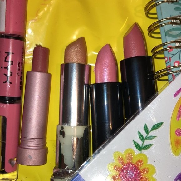 Pretty and Pink! Posh Purge! - Picture 2 of 5